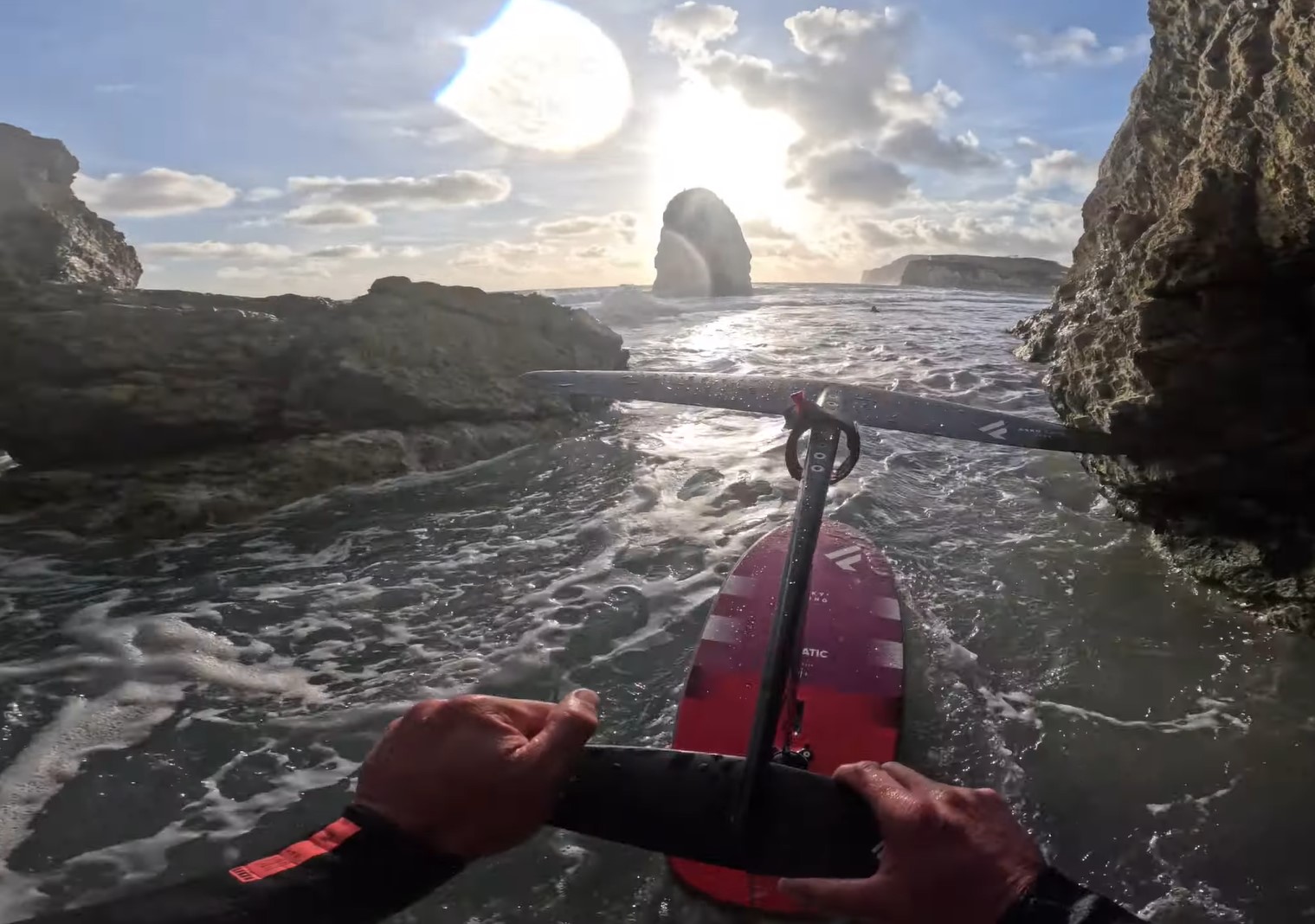 Cauchemar pour Tom Court lors de sa session de Wing Foil !